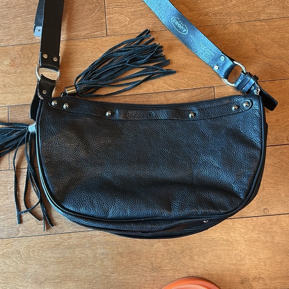 Chunky leather half moon handbag - Picture 8 of 9